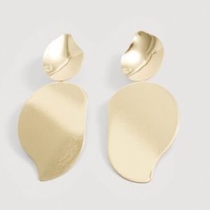 Mango metal pendant earrings